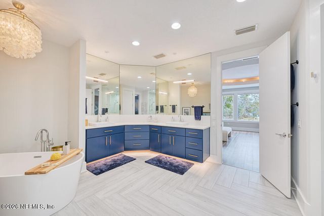 781 QUEENS HARBOR Boulevard, Jacksonville, FL 32225