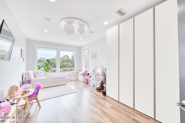 781 QUEENS HARBOR Boulevard, Jacksonville, FL 32225