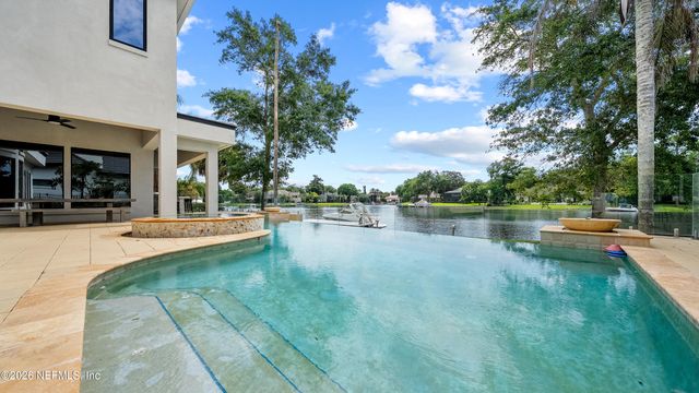 781 QUEENS HARBOR Boulevard, Jacksonville, FL 32225