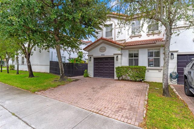 8165 NW 108th Avenue, Doral, FL 33178