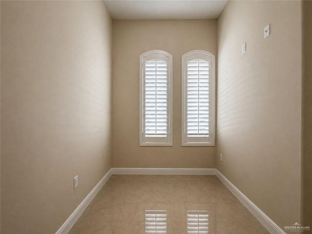 1621 E Agualeguas Street, Roma, TX 78584