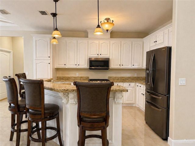 1621 E Agualeguas Street, Roma, TX 78584