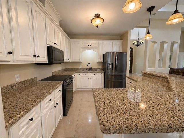 1621 E Agualeguas Street, Roma, TX 78584