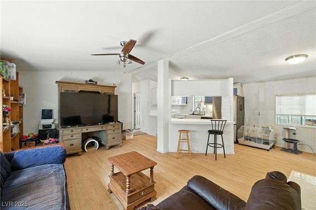 1950 West Horn Road, Pahrump, NV 89048