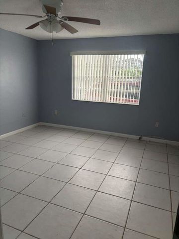 301 NW 177th St 128-129, Miami Gardens, FL 33169
