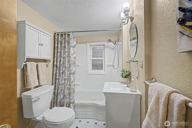 14019 23rd Avenue NE, Seattle, WA 98125