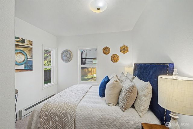 14019 23rd Avenue NE, Seattle, WA 98125
