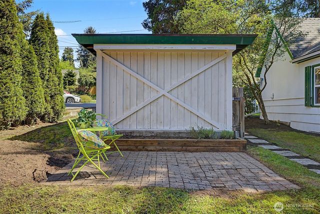 14019 23rd Avenue NE, Seattle, WA 98125