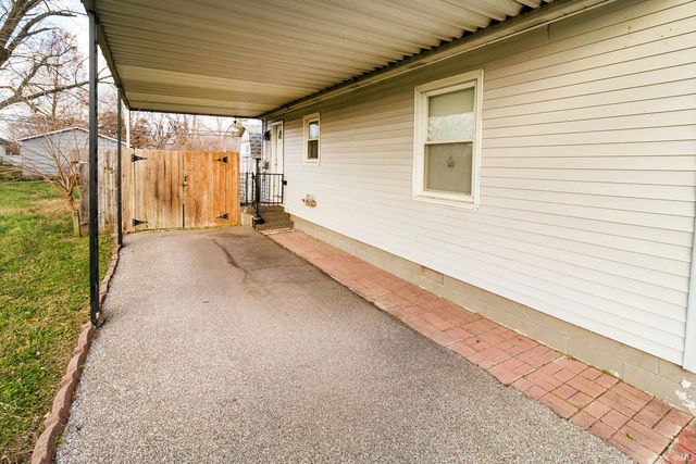 829 Allens Lane, Evansville, IN 47710