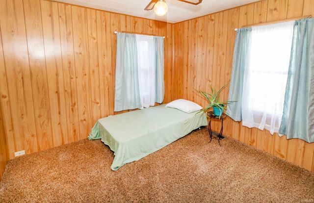 829 Allens Lane, Evansville, IN 47710