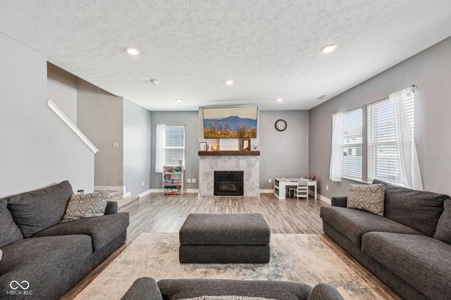 10358 Pronghorn Lane, Indianapolis, IN 46239