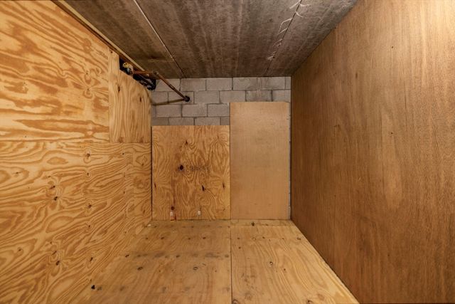 50-56 Broadlawn Park 221, Boston, MA 02467