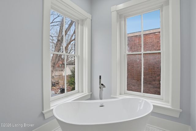 115 E Ormsby Ave, Louisville, KY 40203