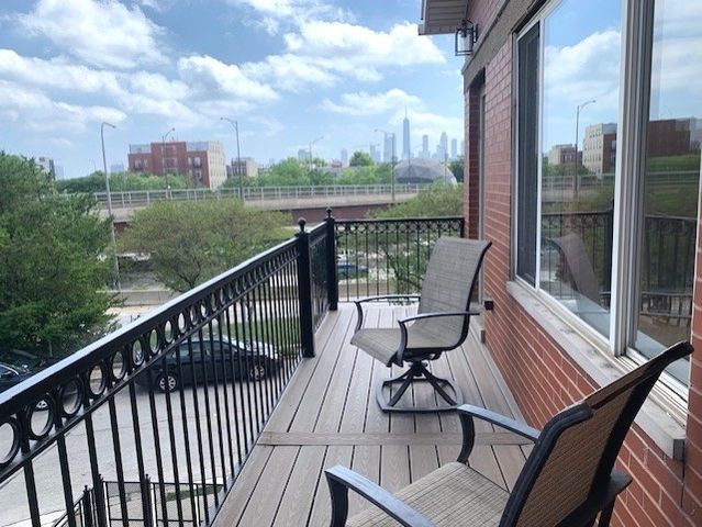 1327 W WALTON Street 2, Chicago, IL 60642