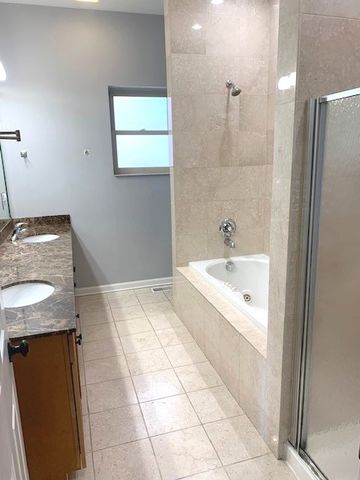 1327 W WALTON Street 2, Chicago, IL 60642