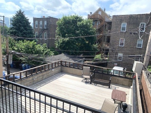1327 W WALTON Street 2, Chicago, IL 60642