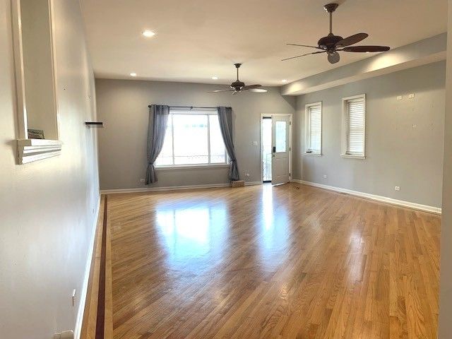 1327 W WALTON Street 2, Chicago, IL 60642