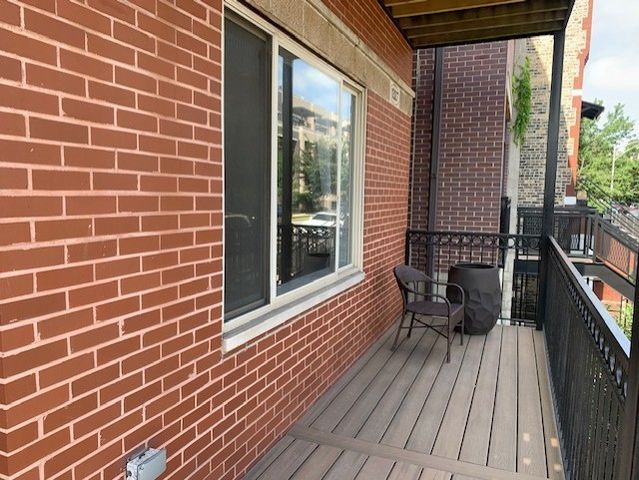 1327 W WALTON Street 2, Chicago, IL 60642