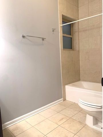 1327 W WALTON Street 2, Chicago, IL 60642