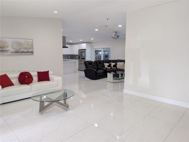 13925 SW 158th Terrace, Miami, FL 33177
