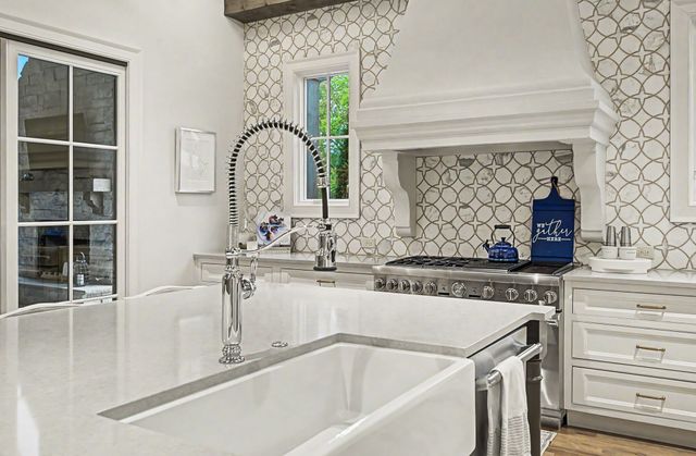 1004 Cartwright Close Dr, Brentwood, TN 37027