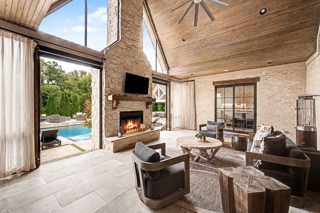1004 Cartwright Close Dr, Brentwood, TN 37027