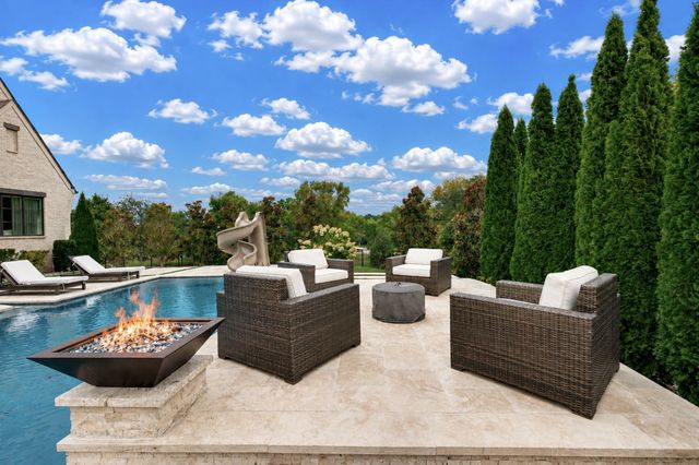 1004 Cartwright Close Dr, Brentwood, TN 37027