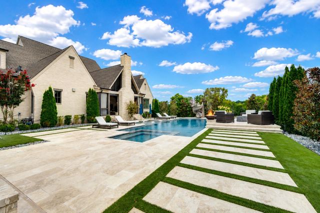 1004 Cartwright Close Dr, Brentwood, TN 37027