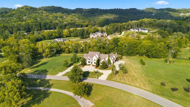1004 Cartwright Close Dr, Brentwood, TN 37027