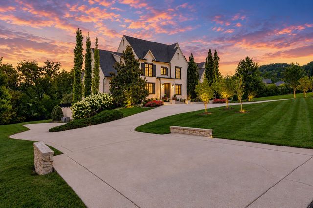 1004 Cartwright Close Dr, Brentwood, TN 37027