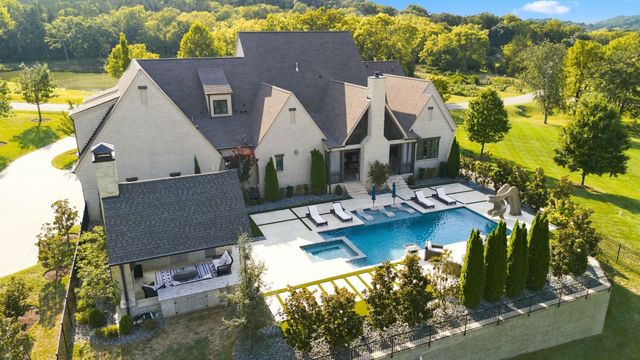 1004 Cartwright Close Dr, Brentwood, TN 37027