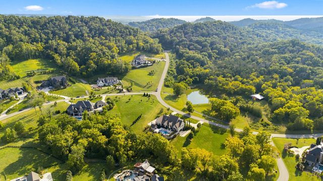 1004 Cartwright Close Dr, Brentwood, TN 37027