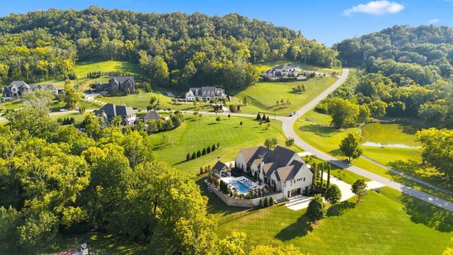 1004 Cartwright Close Dr, Brentwood, TN 37027