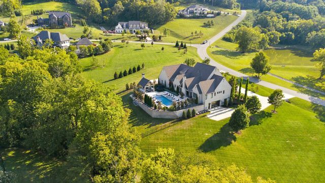 1004 Cartwright Close Dr, Brentwood, TN 37027