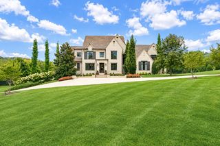 1004 Cartwright Close Dr, Brentwood, TN 37027