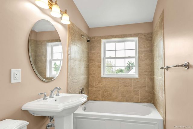 9 Deep Lane, Wantagh, NY 11793