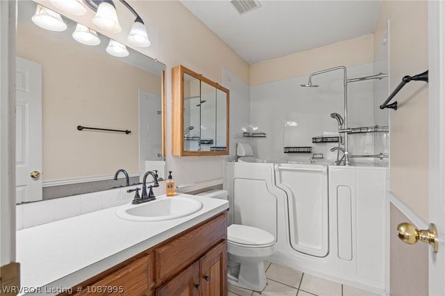 1809 Holt Street, Lavaca, AR 72941