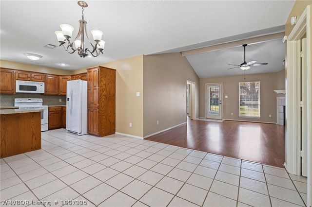 1809 Holt Street, Lavaca, AR 72941