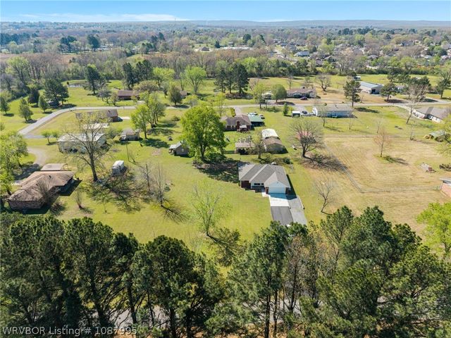 1809 Holt Street, Lavaca, AR 72941