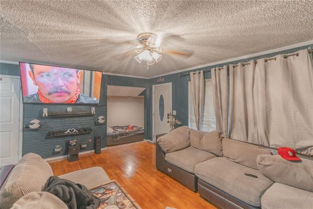 229 Burk Drive, Del City, OK 73115