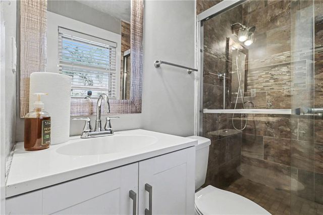 390 Dot Drive, Atlanta, GA 30349