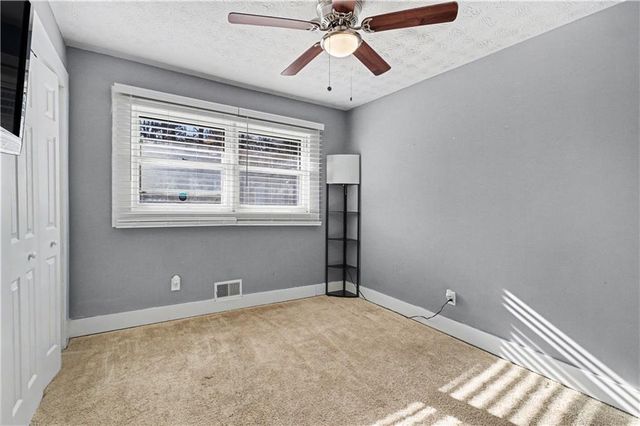 390 Dot Drive, Atlanta, GA 30349