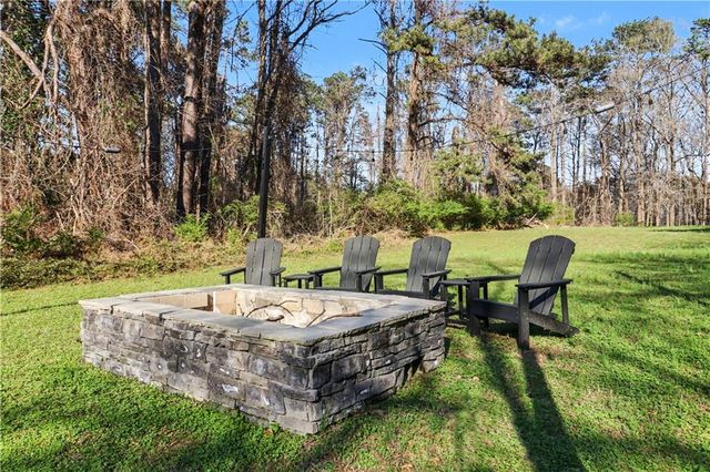 390 Dot Drive, Atlanta, GA 30349