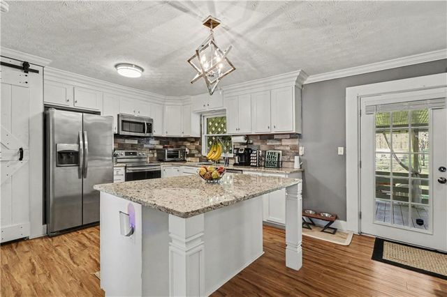 390 Dot Drive, Atlanta, GA 30349