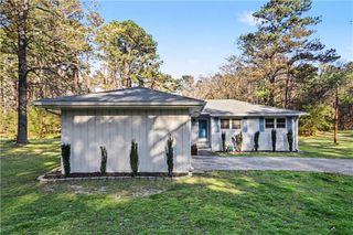 390 Dot Drive, Atlanta, GA 30349