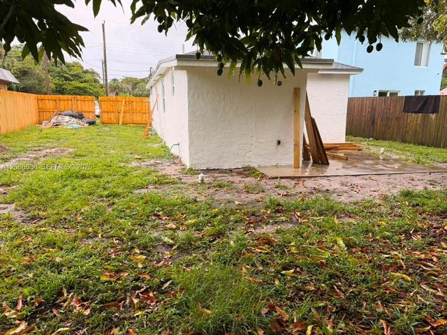 607 NW 8th Avenue, Pompano Beach, FL 33060