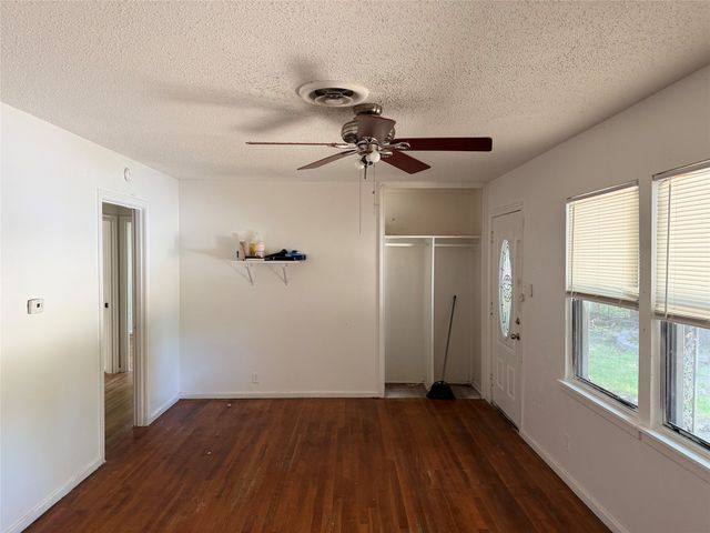 2005 Huntington Drive, Arlington, TX 76010