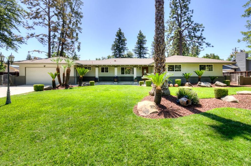 2553 W Scott Avenue, Fresno, CA 93711