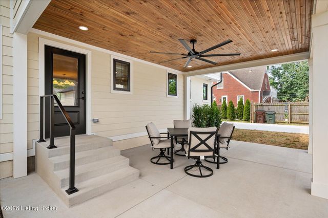 3809 Saint Germaine Ct, Louisville, KY 40207