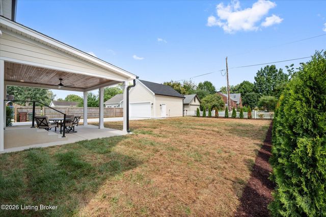 3809 Saint Germaine Ct, Louisville, KY 40207